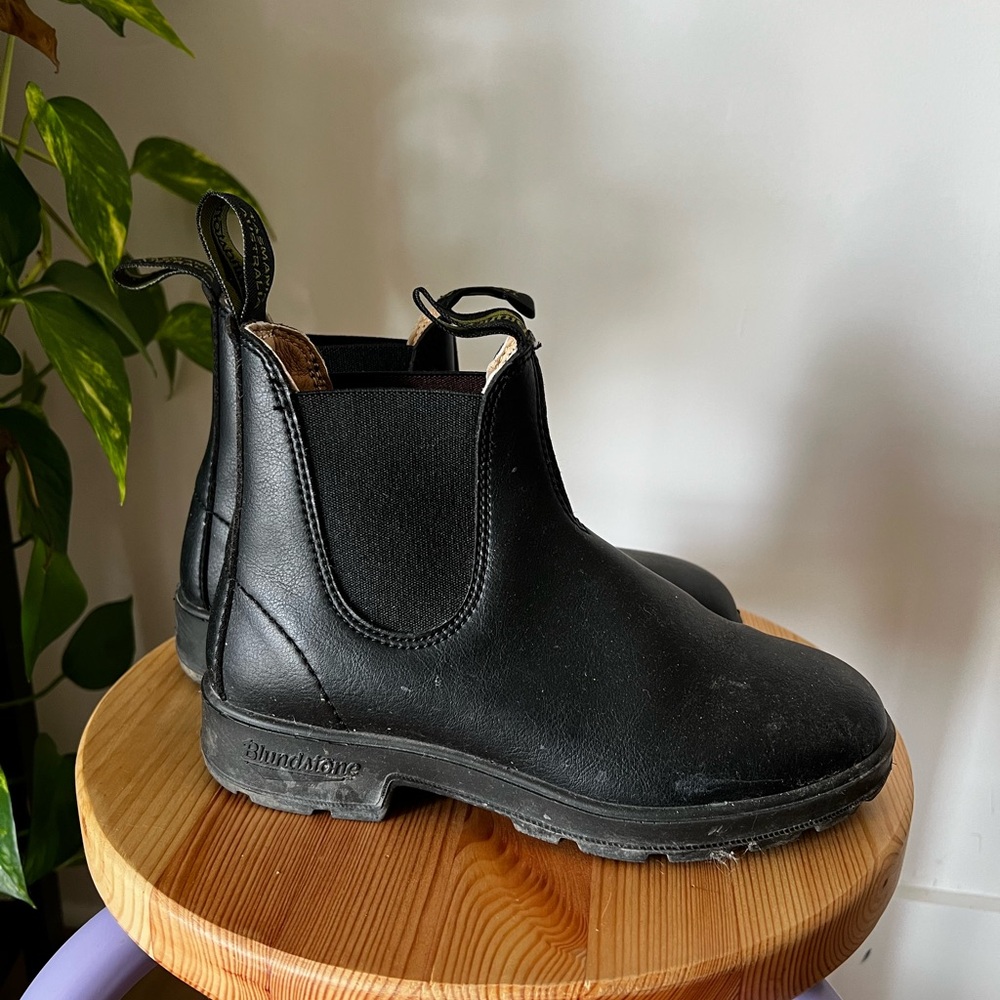 Blundstone Original Vegan
Chelsea Boot AU 3.5 US
Women's 6.5